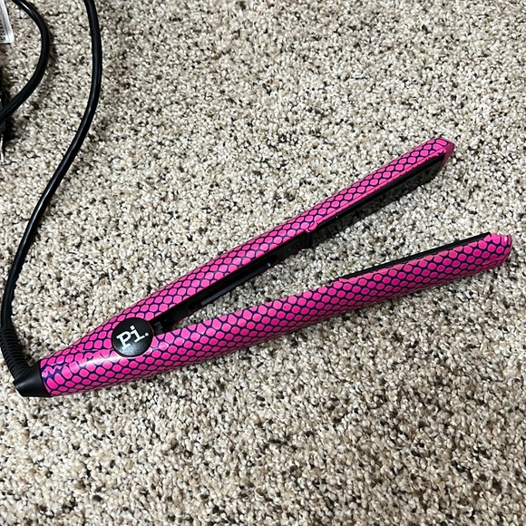 Other - Hair Straightener